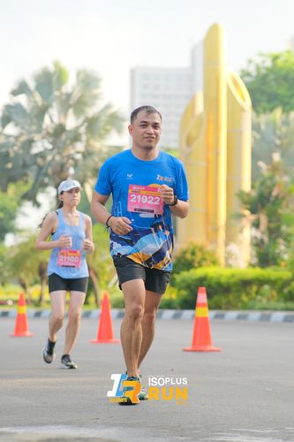 Race photo from Isoplus Run 2024 Surabaya
