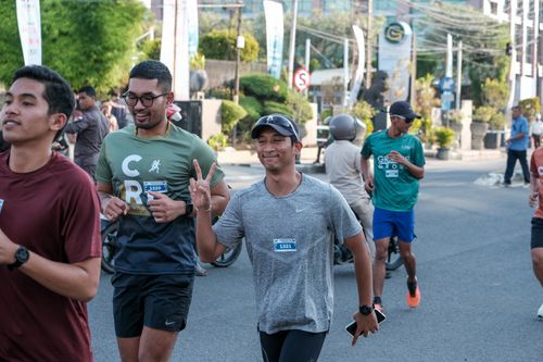 Race photo from Shake Out Run Jabar 10K