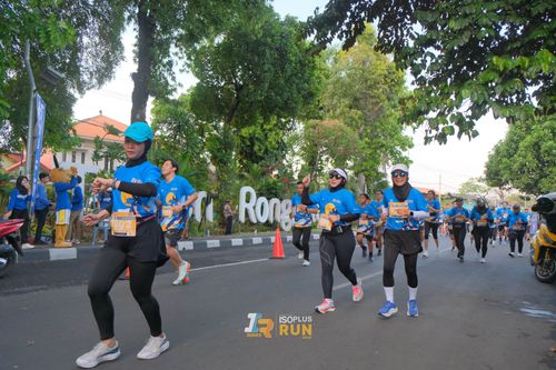 Race photo from Isoplus Run 2024 Surabaya