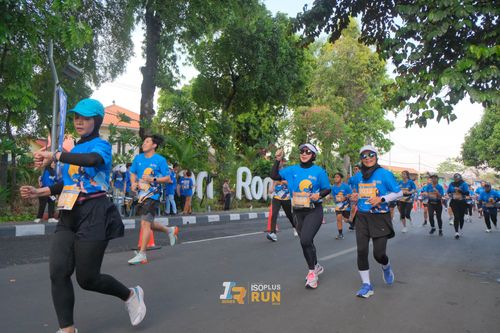 Race photo from Isoplus Run 2024 Surabaya