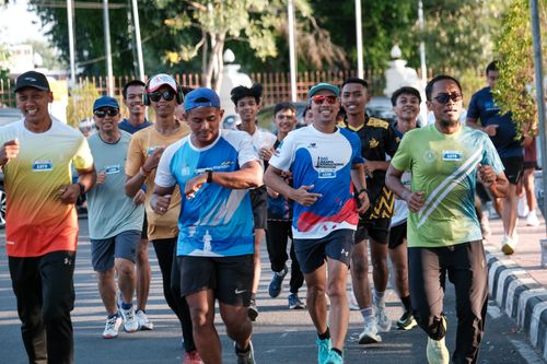Race photo from Shake Out Run Jabar 10K