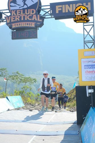 Race photo from Kelud Vertical Challenge 2024