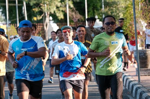 Race photo from Shake Out Run Jabar 10K