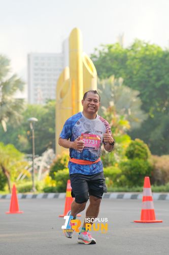 Race photo from Isoplus Run 2024 Surabaya