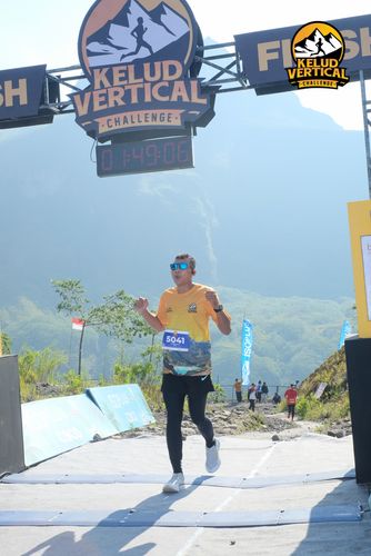 Race photo from Kelud Vertical Challenge 2024