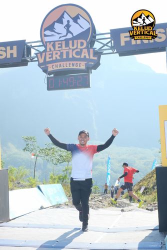 Race photo from Kelud Vertical Challenge 2024