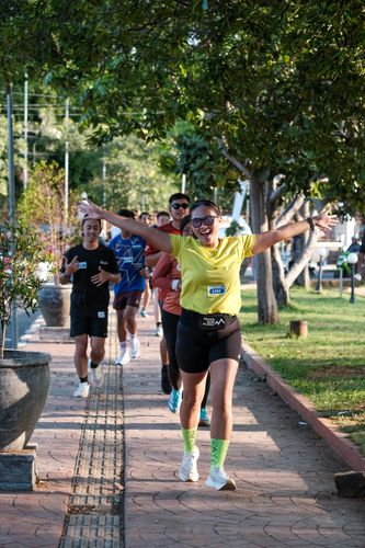 Race photo from Shake Out Run Jabar 10K