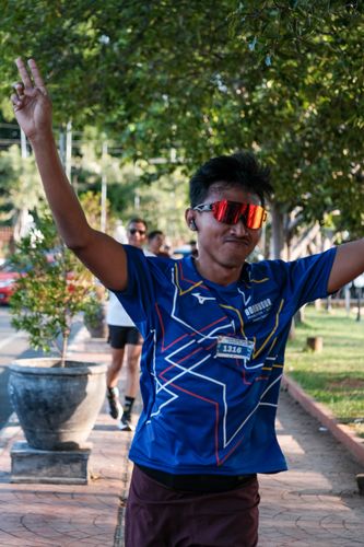 Race photo from Shake Out Run Jabar 10K