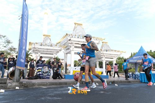 Race photo from Isoplus Run 2024 Surabaya