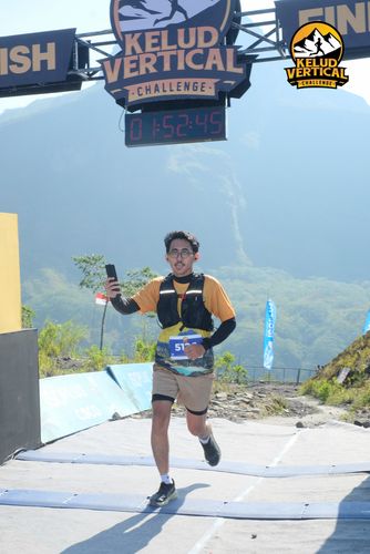 Race photo from Kelud Vertical Challenge 2024