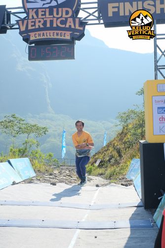 Race photo from Kelud Vertical Challenge 2024