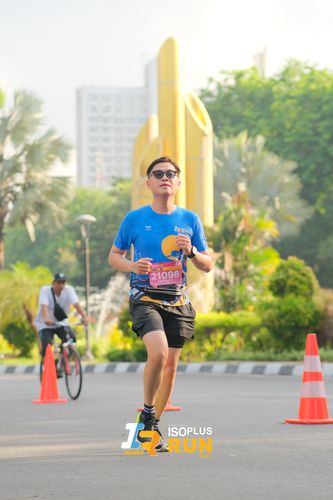 Race photo from Isoplus Run 2024 Surabaya