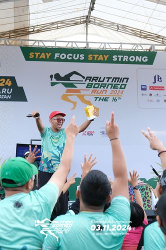 Race photo from Arutmin Borneo Run 2024