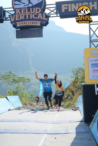 Race photo from Kelud Vertical Challenge 2024