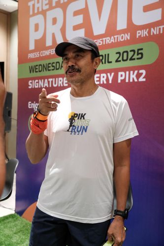 Race photo from PIK NITE RUN VIBES