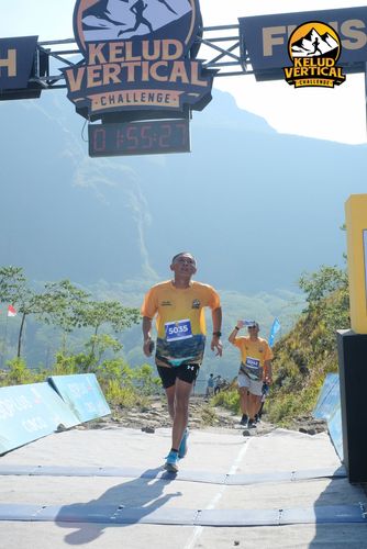 Race photo from Kelud Vertical Challenge 2024