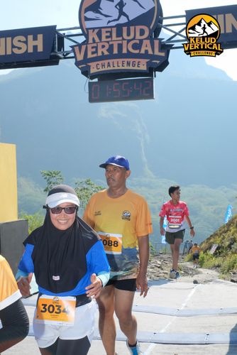 Race photo from Kelud Vertical Challenge 2024