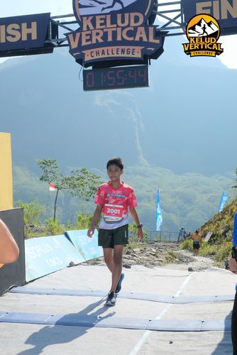 Race photo from Kelud Vertical Challenge 2024