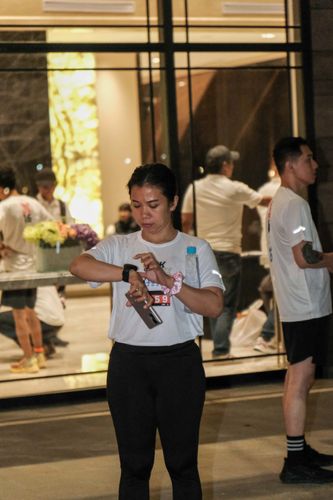 Race photo from PIK NITE RUN VIBES