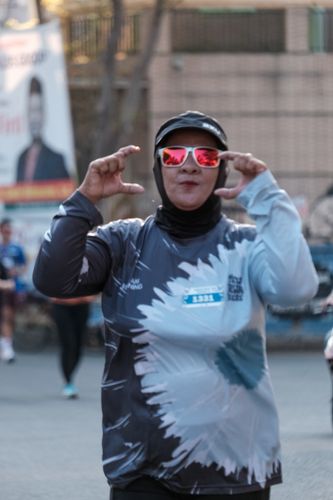 Race photo from Shake Out Run Jabar 10K