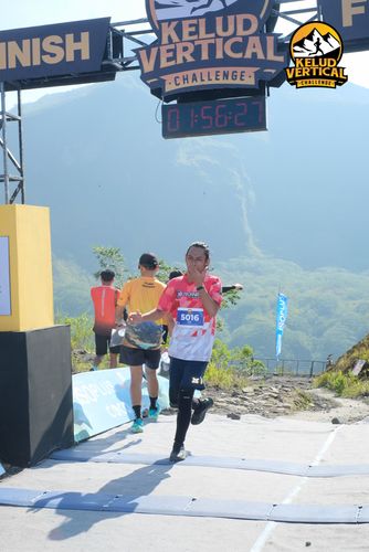 Race photo from Kelud Vertical Challenge 2024