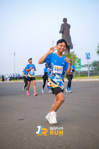 Race photo from ISOPlus Run 2024 Jakarta