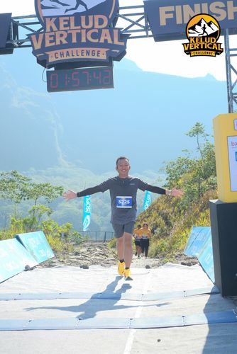 Race photo from Kelud Vertical Challenge 2024