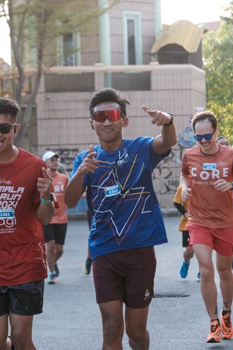 Race photo from Shake Out Run Jabar 10K