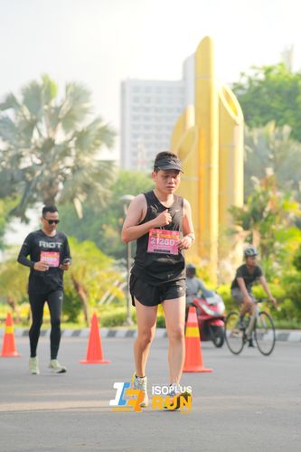 Race photo from Isoplus Run 2024 Surabaya