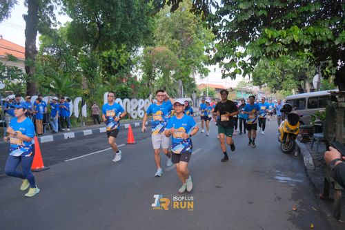 Race photo from Isoplus Run 2024 Surabaya