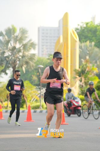 Race photo from Isoplus Run 2024 Surabaya