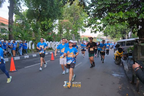 Race photo from Isoplus Run 2024 Surabaya