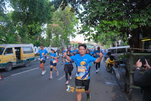 Race photo from Isoplus Run 2024 Surabaya