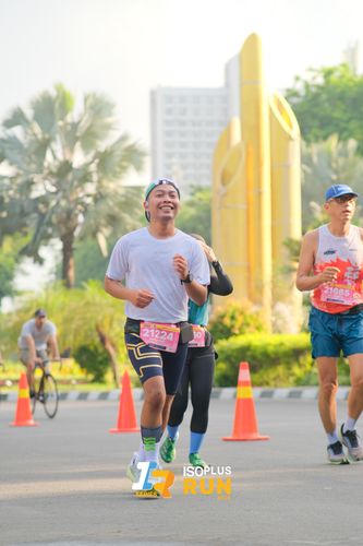 Race photo from Isoplus Run 2024 Surabaya
