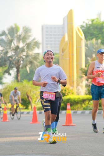Race photo from Isoplus Run 2024 Surabaya