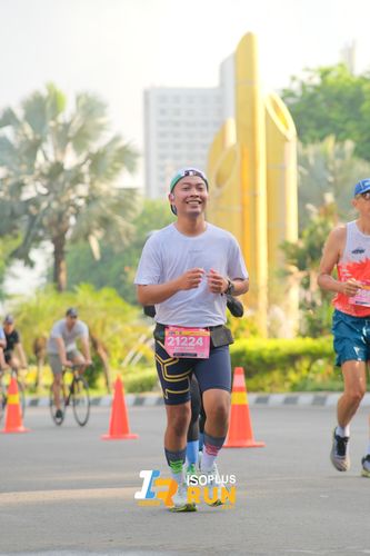 Race photo from Isoplus Run 2024 Surabaya
