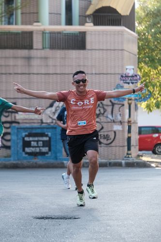 Race photo from Shake Out Run Jabar 10K
