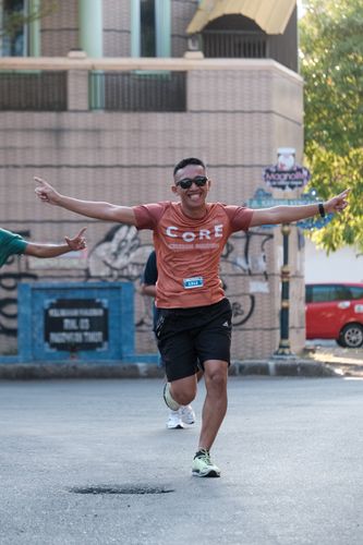 Race photo from Shake Out Run Jabar 10K