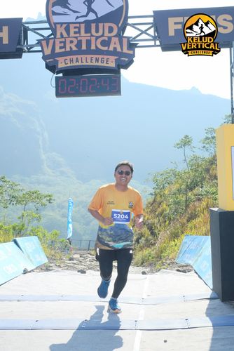 Race photo from Kelud Vertical Challenge 2024