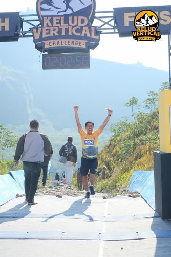 Race photo from Kelud Vertical Challenge 2024