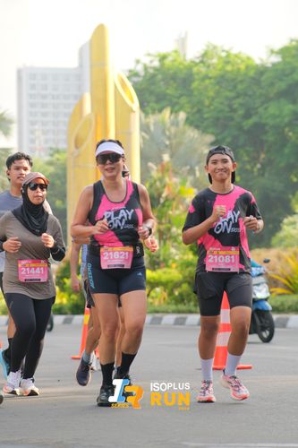 Race photo from Isoplus Run 2024 Surabaya