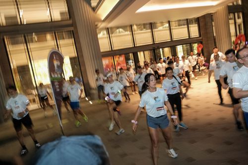Race photo from PIK NITE RUN VIBES