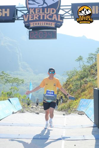 Race photo from Kelud Vertical Challenge 2024