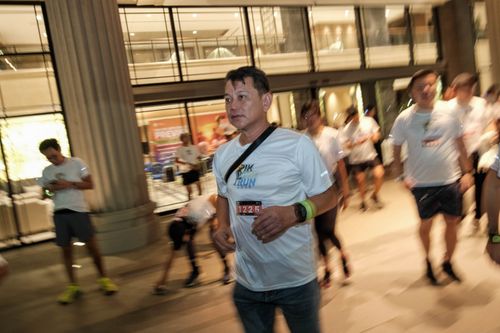 Race photo from PIK NITE RUN VIBES