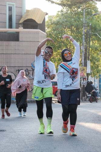 Race photo from Shake Out Run Jabar 10K