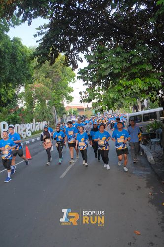Race photo from Isoplus Run 2024 Surabaya