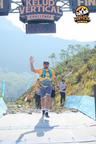 Race photo from Kelud Vertical Challenge 2024