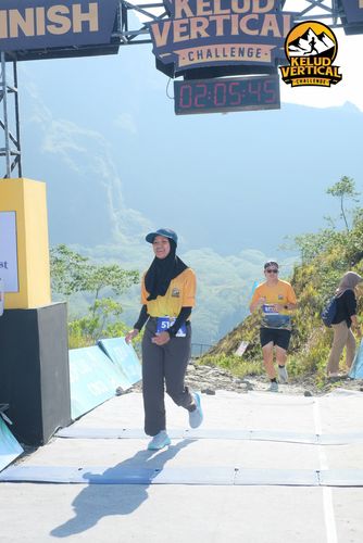 Race photo from Kelud Vertical Challenge 2024