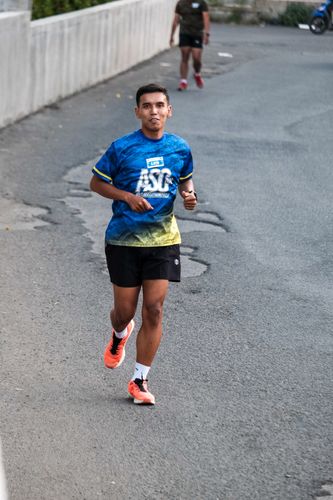 Race photo from Shake Out Run Jabar 10K