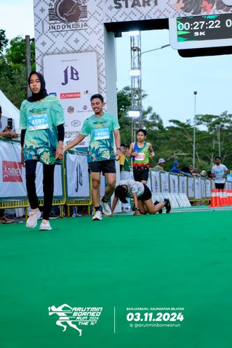 Race photo from Arutmin Borneo Run 2024